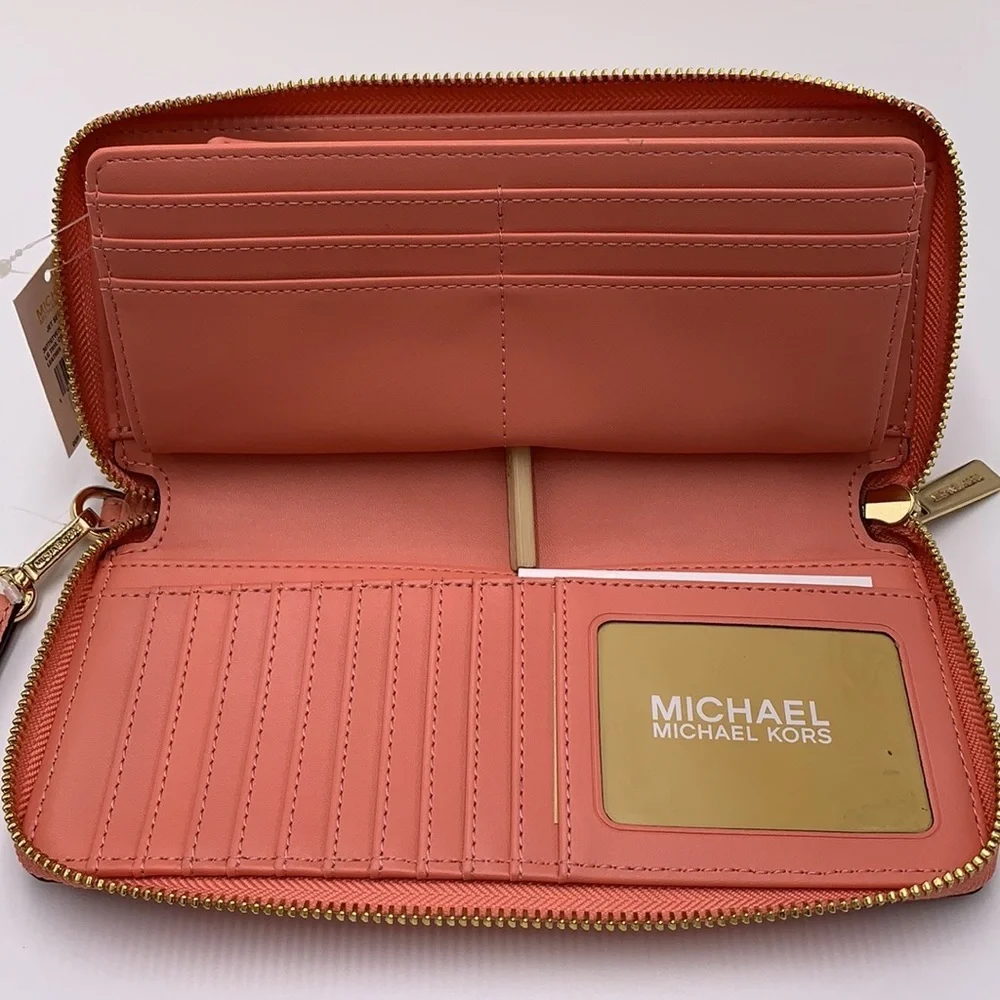 MICHAEL KORS Jet Set Travel Large Travel Continental Leather Color: PRIMEROSE
